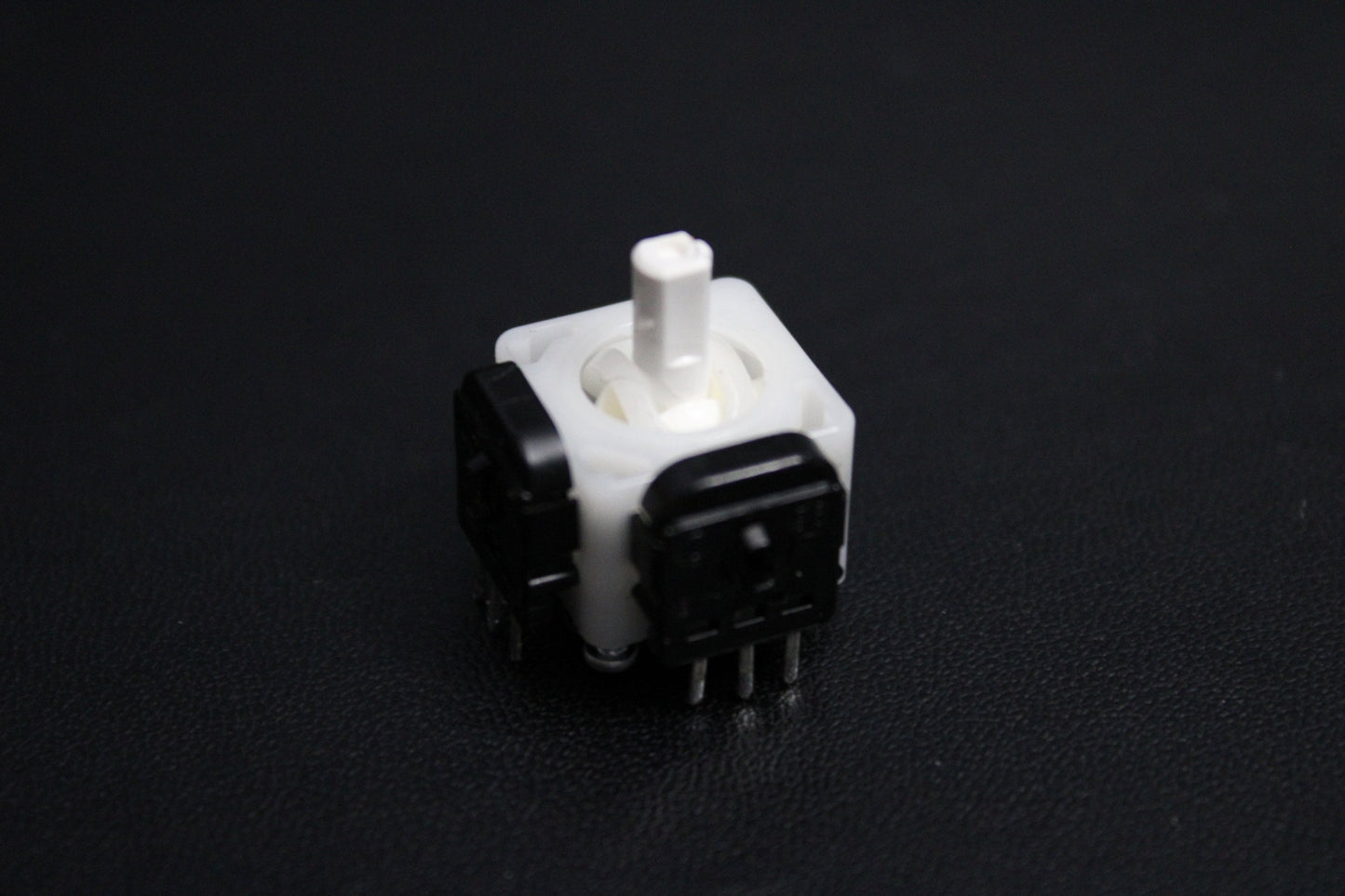 [25-Pack] T3 Stickbox for Nintendo Gamecube Controllers